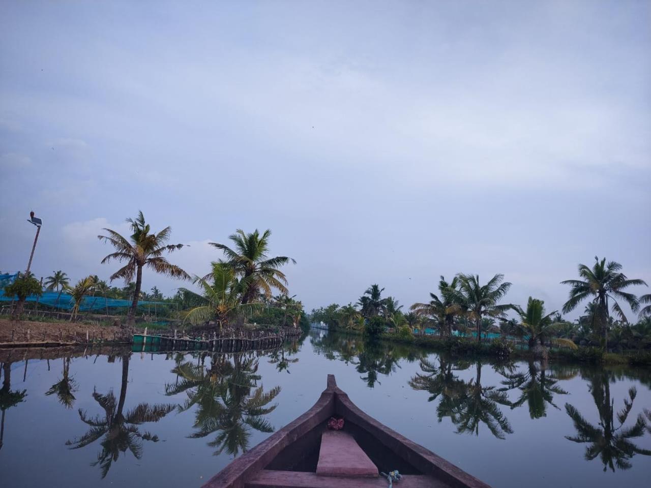 Munroe Vision Panakkattu Homestay Mundrothuruth ภายนอก รูปภาพ