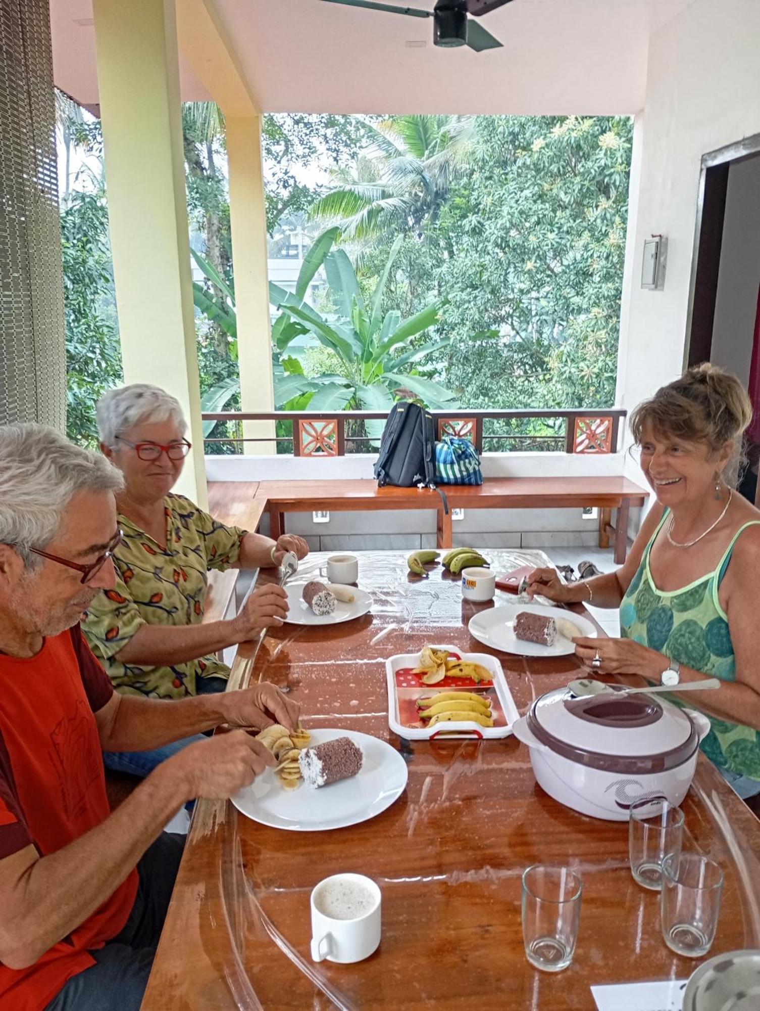 Munroe Vision Panakkattu Homestay Mundrothuruth ภายนอก รูปภาพ