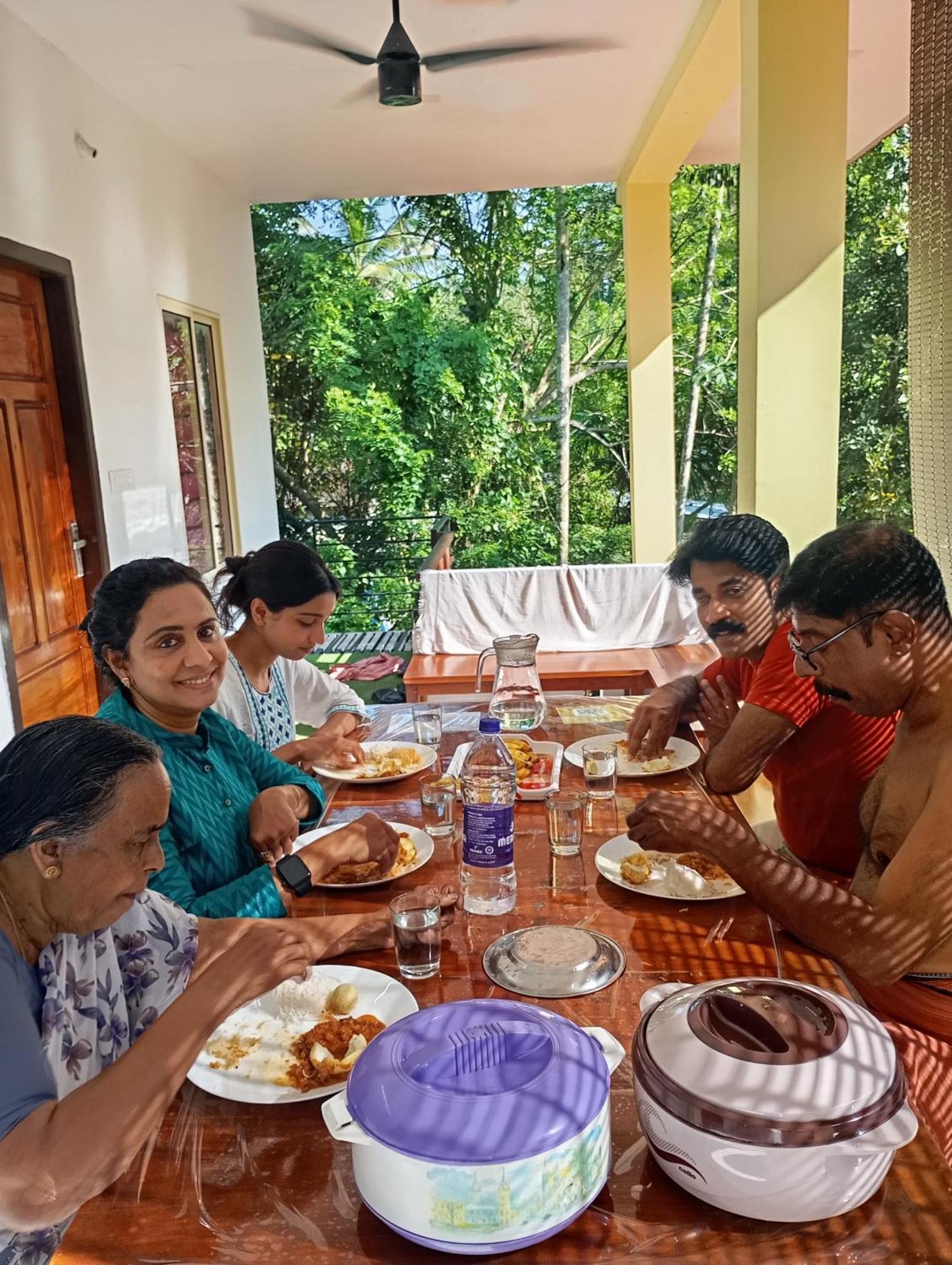 Munroe Vision Panakkattu Homestay Mundrothuruth ภายนอก รูปภาพ